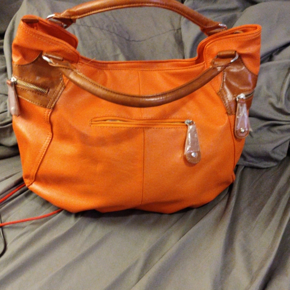 Purse ๐ - Picture 2 of 3